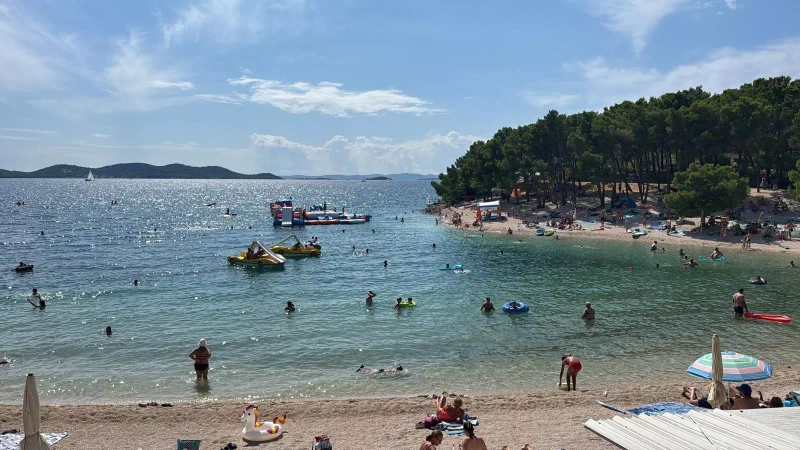 79026dc9-74af-49c3-b8e0-35995cf5360a